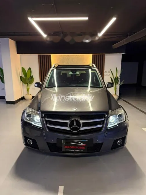 مرسيدس GLK 2011 بني مستعملة للبيع - 1