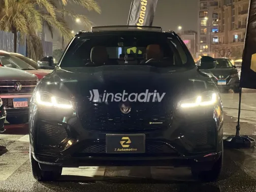 جاكوار اف بيس 2023 أسود مستعملة للبيع - 1