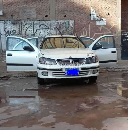 Nissan Sunny 2001 White Used for Sale - 2