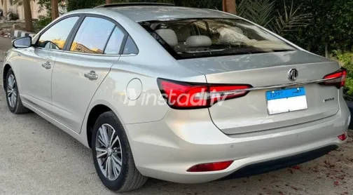 ام جى 5 2021 أبيض مستعملة للبيع - 8