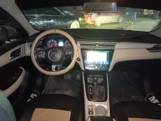 ام جى 5 2021 أبيض مستعملة للبيع