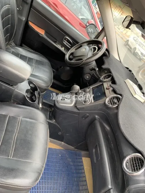 Kia Carens 2010 Black Used for Sale - 4