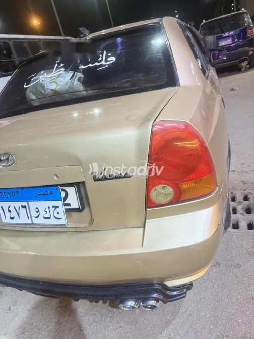 Hyundai Verna 2007 Gold Used for Sale - 9