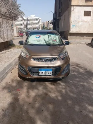 كيا بيكانتو 2013 برونزي مستعملة للبيع