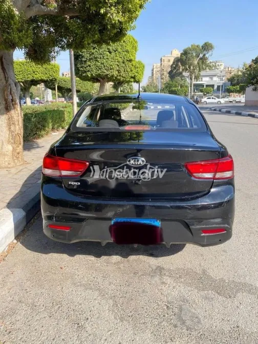 كيا ريو 2019 أبيض مستعملة للبيع - 5