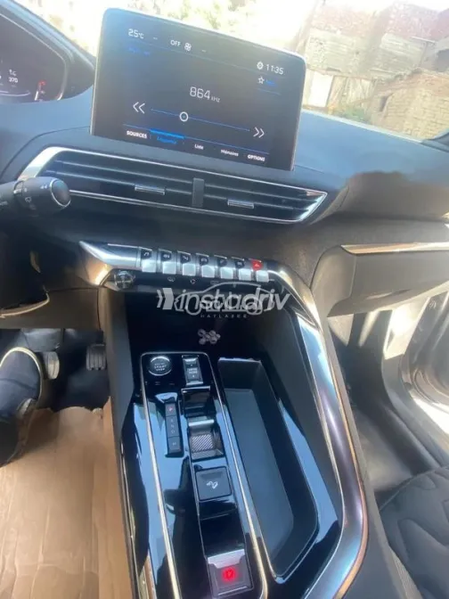 Peugeot 5008 2004 Gray Used for Sale - 10