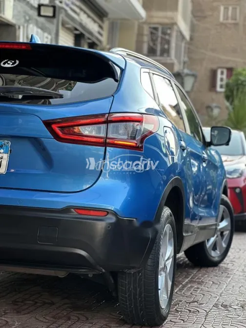 نيسان قشقاي 2021 أزرق غامق مستعملة للبيع - 5