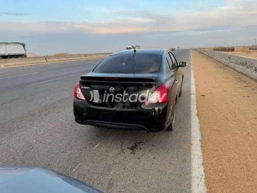 نيسان صنى 2021 أسود مستعملة للبيع - 2