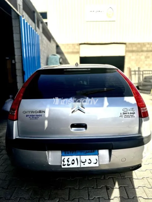 سيتروين C4 2006 فضي مستعملة للبيع - 5