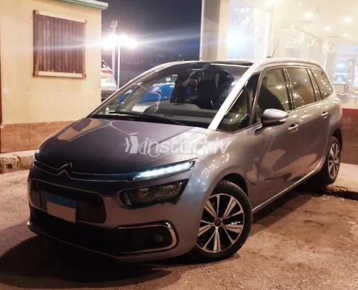 سيتروين c4 جراند بيكاسو 2019 رمادي غامق مستعملة للبيع - 4