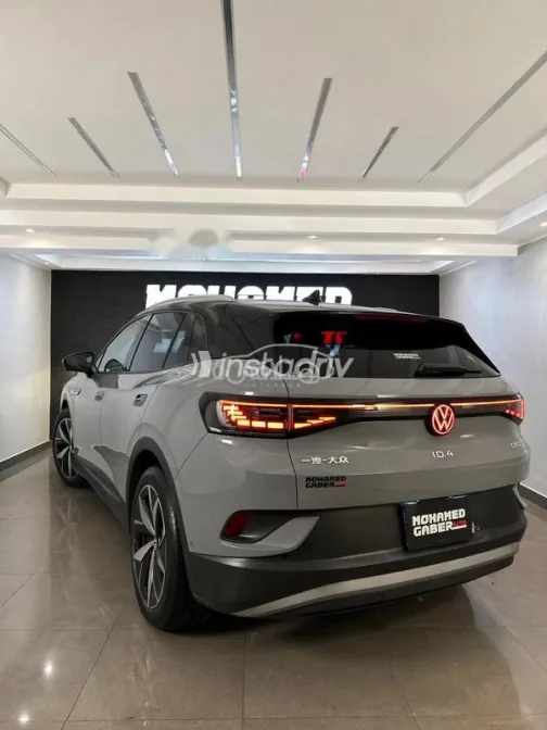 Volkswagen ID 4 2023 Gray Used for Sale - 5
