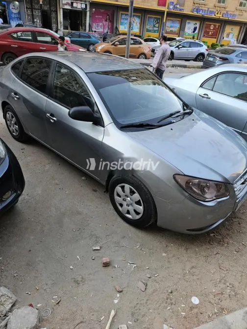 هيونداي إلنترا 2011 رمادي مستعملة للبيع - 2