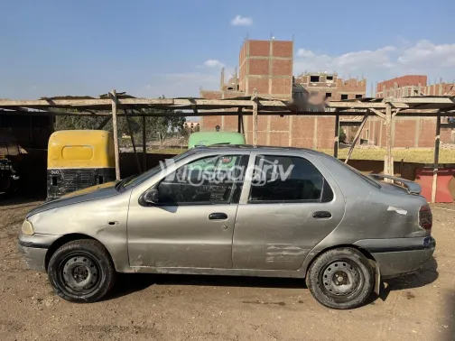 Fiat Siena 2000 Silver Used for Sale - 6