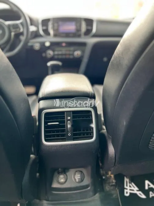 Kia Sportage 2017 White Used for Sale - 8