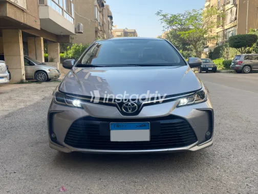Toyota Corolla 2021 White Used for Sale - 6