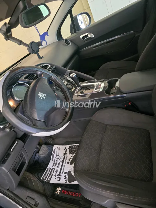 Peugeot 3008 2015 White Used for Sale - 2