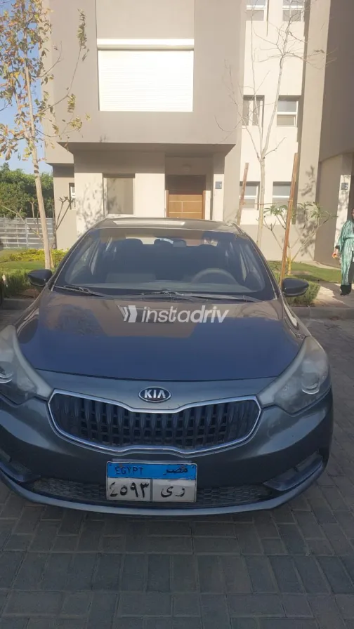 Kia Cerato 2015 White Used for Sale - 5