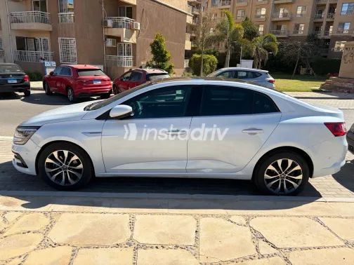Renault Megane 2022 White Used for Sale - 3