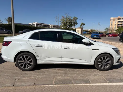 Renault Megane 2022 White Used for Sale - 4