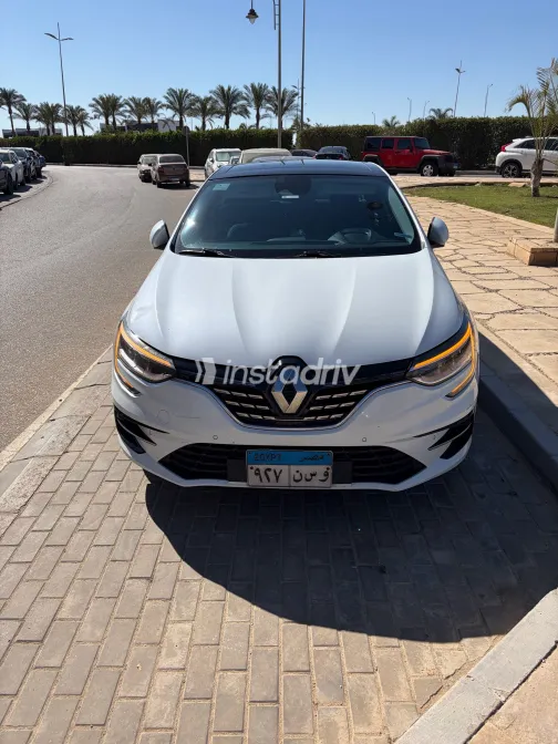 Renault Megane 2022 White Used for Sale - 8