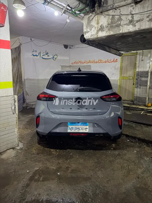 اوبل كورسا 2025 أبيض مستعملة للبيع - 1