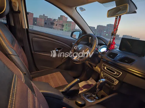 Renault Fluence 2013 White Used for Sale - 7