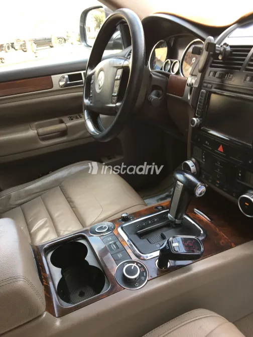 Volkswagen Touareg 2009 White Used for Sale - 2