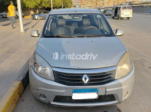 رينو سانديرو 2013 أبيض مستعملة للبيع - 4