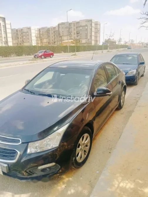 Chevrolet Cruze 2016 White Used for Sale - 2