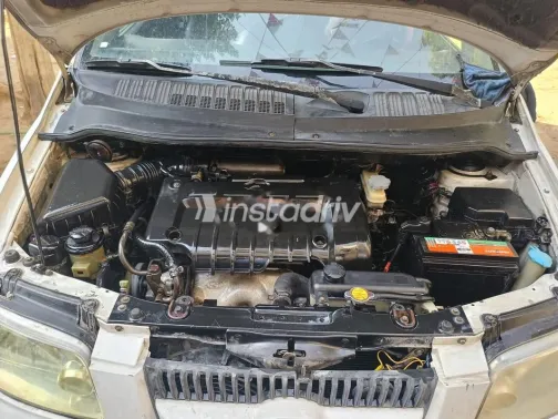 Hyundai Matrix 2002 White Used for Sale - 5