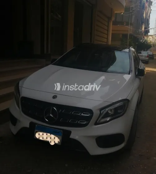 Mercedes GLA 200 2020 White Used for Sale - 2