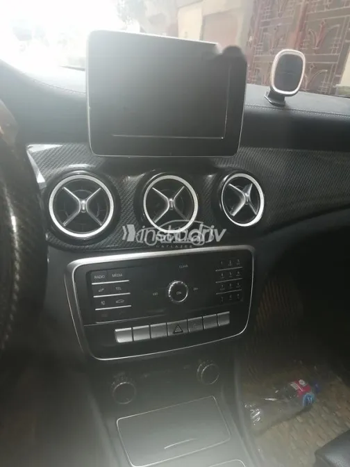 Mercedes GLA 200 2020 White Used for Sale - 3