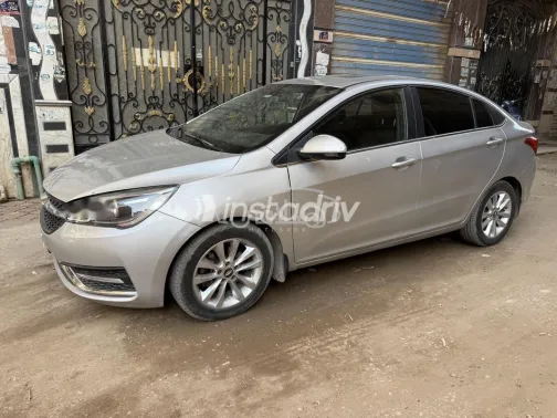 شيرى اريزو 5 2020 فضي مستعملة للبيع - 1