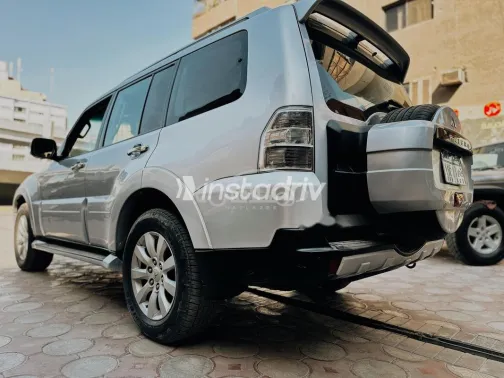 Mitsubishi Pajero 2009 Silver Used for Sale - 7