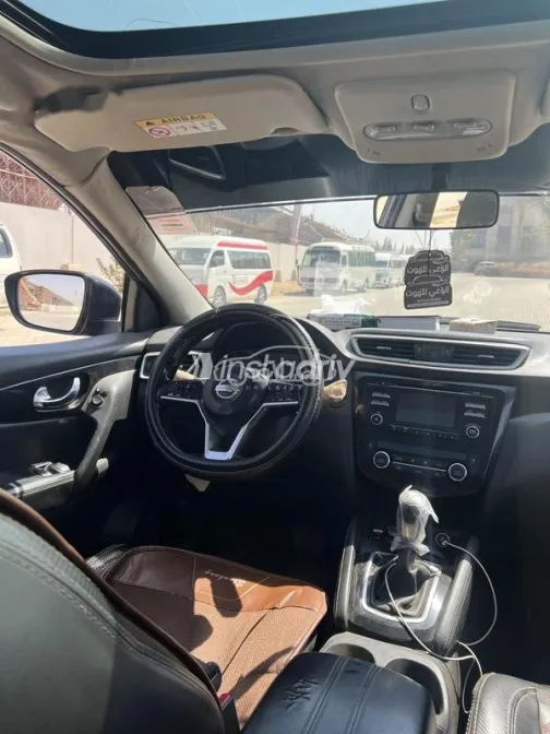 Nissan Qashqai 2019 White Used for Sale - 3