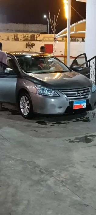 Nissan Sentra 2018 White Used for Sale