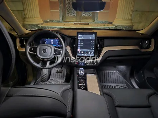 فولفو XC60 2026 أبيض مستعملة للبيع - 4