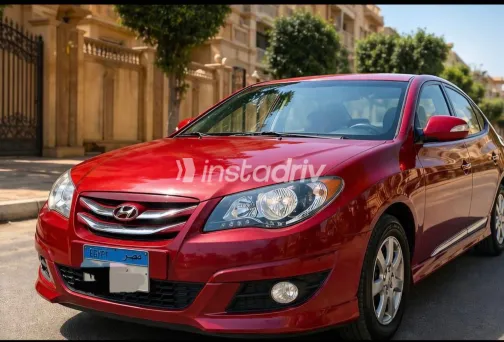 Hyundai Elantra HD 2020 White Used for Sale - 1