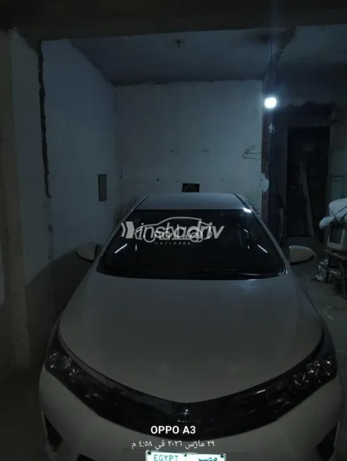 Toyota Corolla 2015 White Used for Sale - 1
