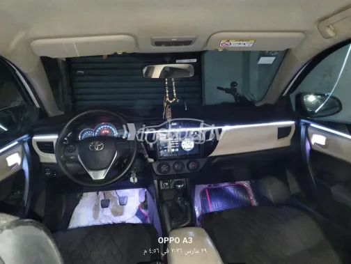 Toyota Corolla 2015 White Used for Sale - 10