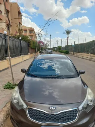 كيا K3 2014 بني مستعملة للبيع