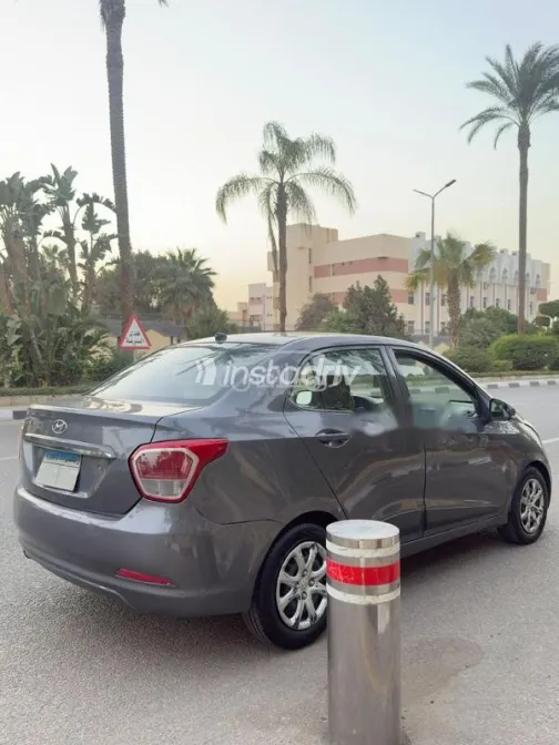 Hyundai I10 2015 Gray Used for Sale - 4