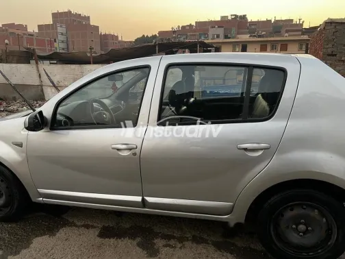 Renault Sandero 2014 Silver Used for Sale - 1