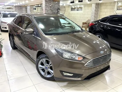 Ford Focus 2018 Brown Used for Sale - 9