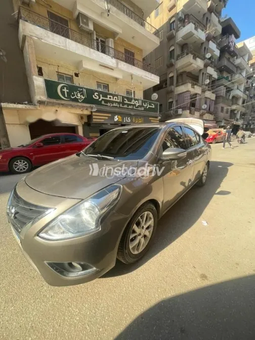 Nissan Sunny 2016 Bronze Used for Sale - 1