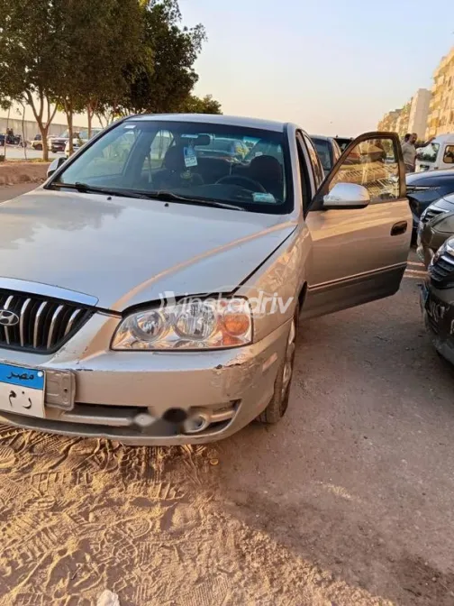 هيونداي افانتي 2006 فضي مستعملة للبيع - 3