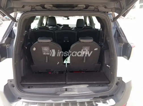 Peugeot 5008 2021 White Used for Sale - 9