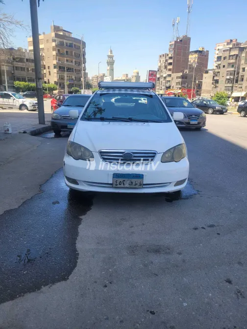 بى واى دى‬ F3 2013 أبيض مستعملة للبيع - 2