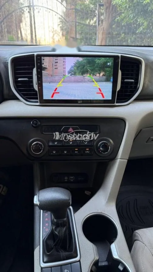 Kia Sportage 2018 White Used for Sale - 7