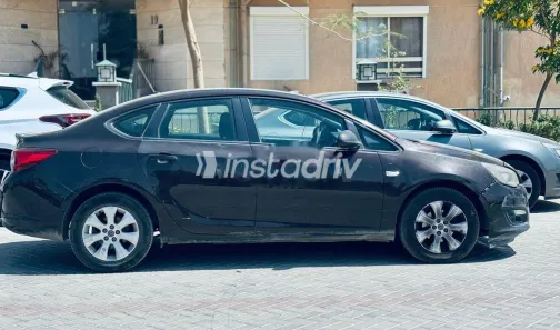 Opel Astra 2016 Brown Used for Sale - 2
